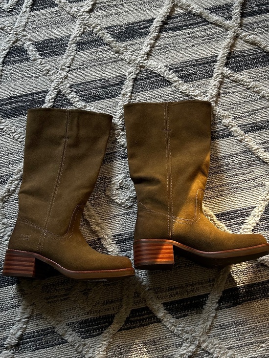 FRYE AND CO. Shoes - Frye boots!